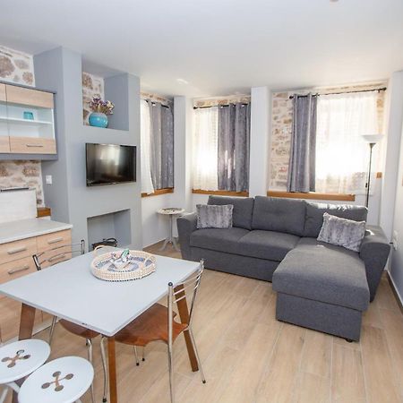 Οniro Comfort Living Янина Екстериор снимка