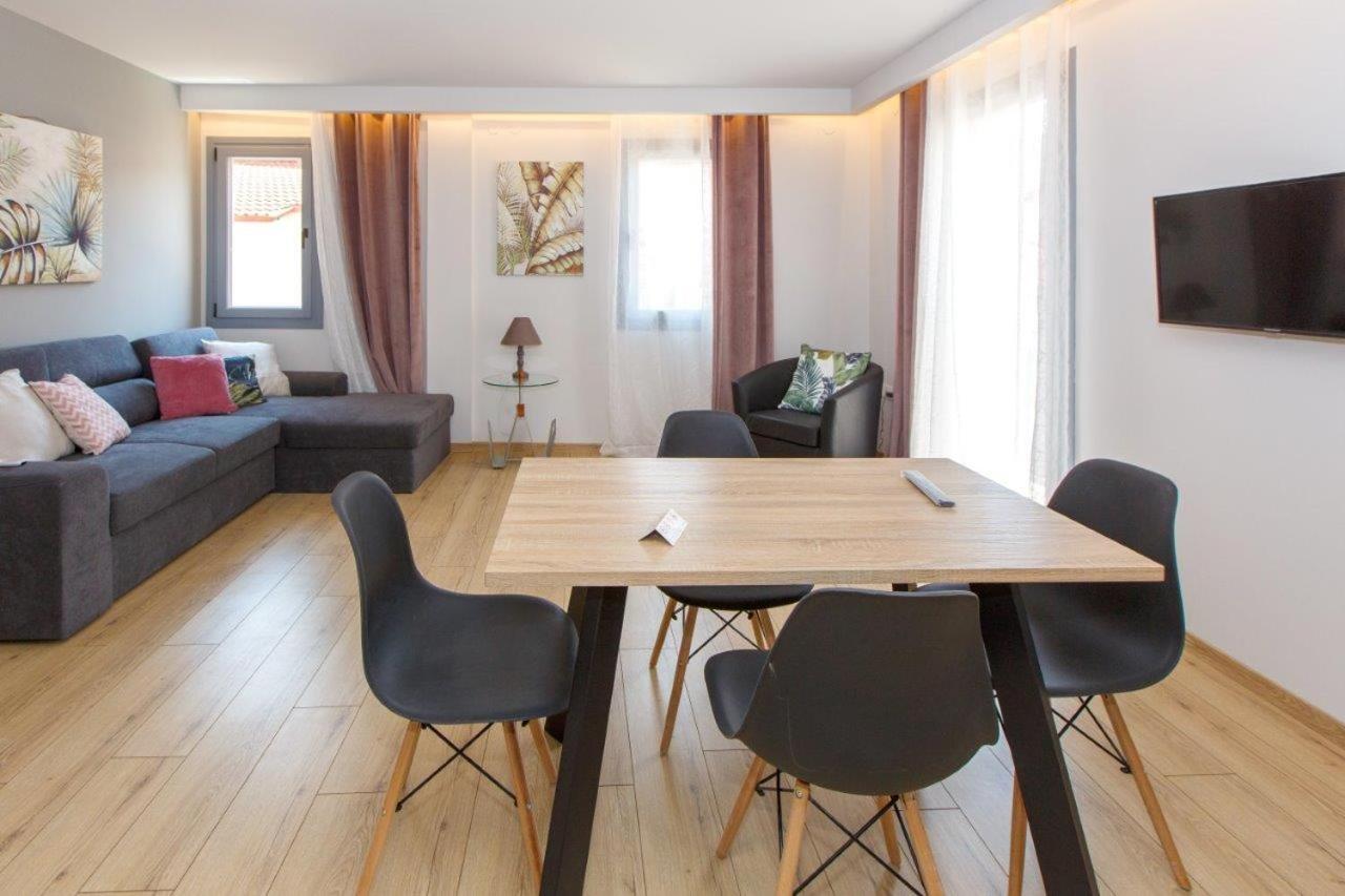 Οniro Comfort Living Янина Екстериор снимка