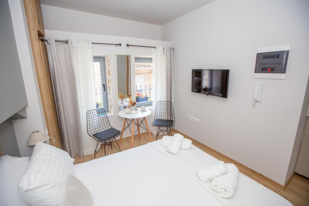 Οniro Comfort Living Янина Екстериор снимка